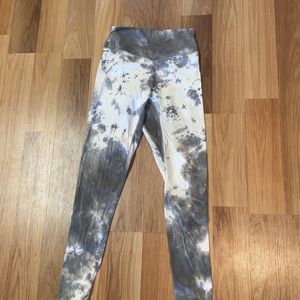 Balance Atmos collection leggings